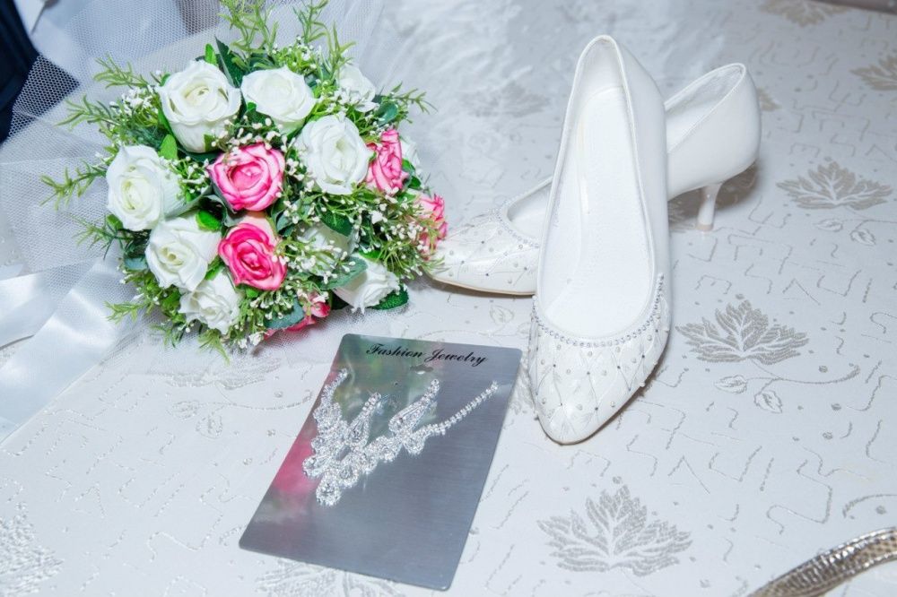 свадебное платье продам