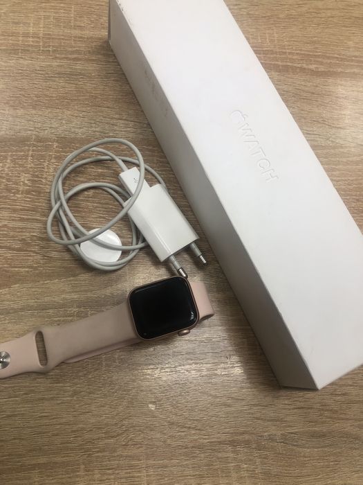 Часы Apple Watch 5 40mm(A4)