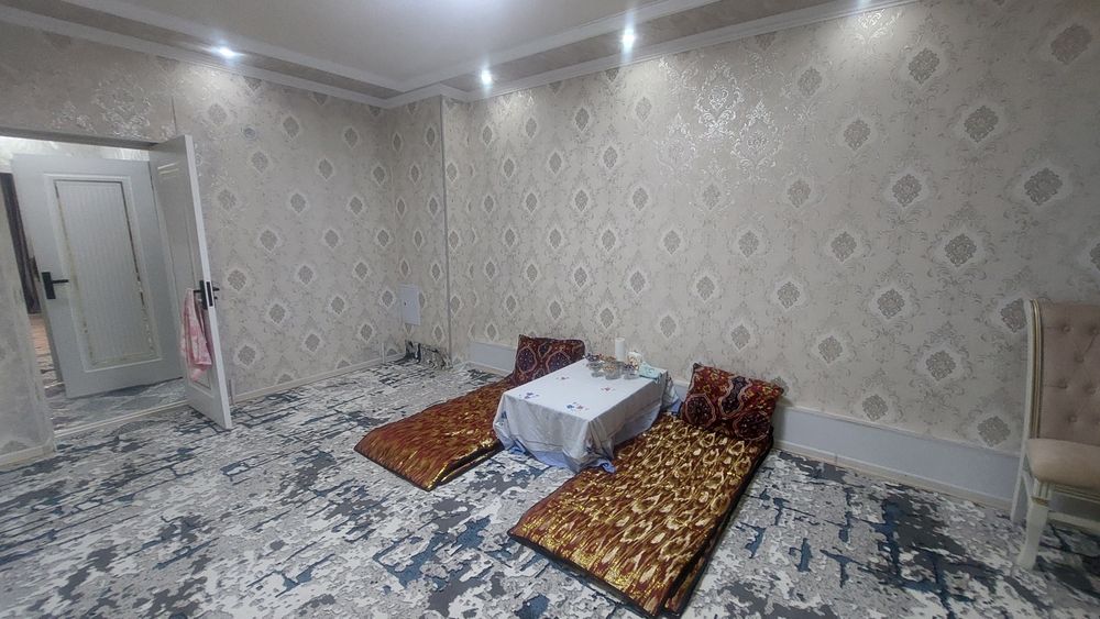 3 хона 3чи кават Марказ Эмират кафе