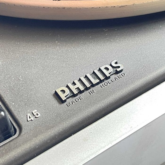 Грамофон Philips 22GA227/05 Made in Holland с оригинална доза Philips 400