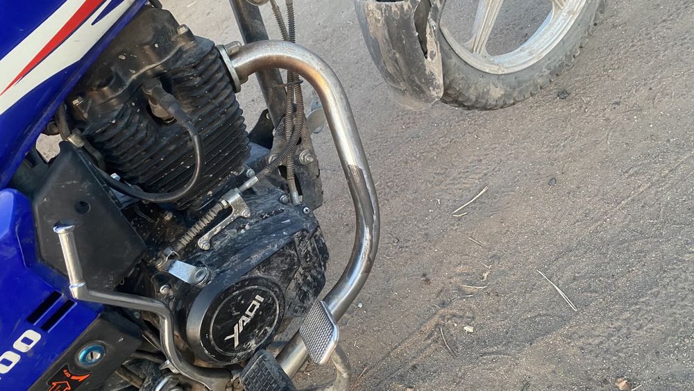 Продам мотоцикл yaqi 200