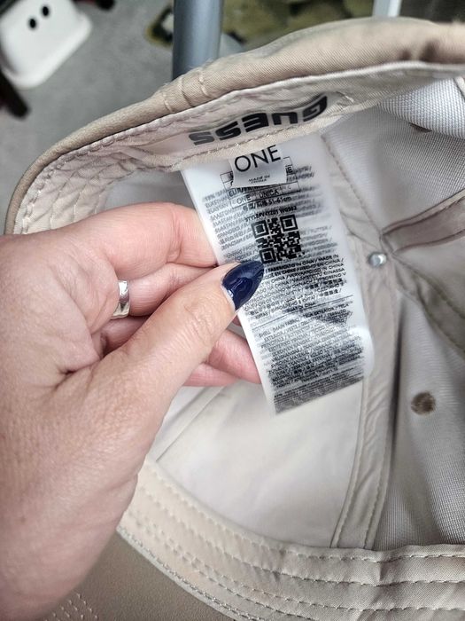 Нови оригинални шапки с козирка