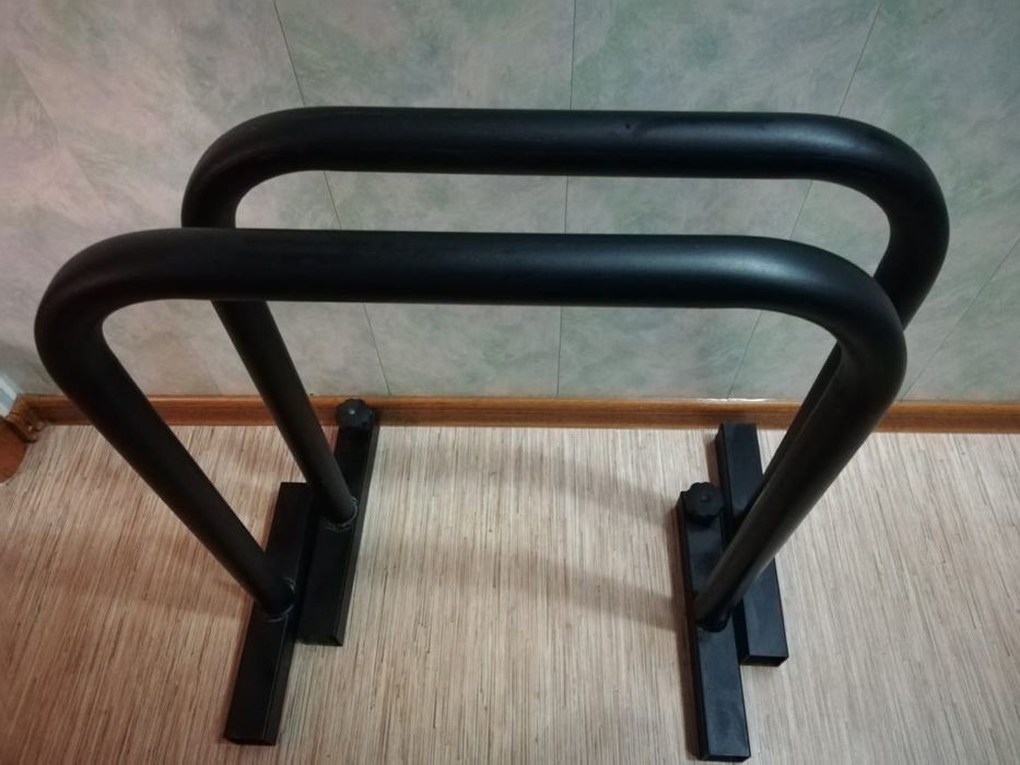 Продам паралетсы наполные брусья