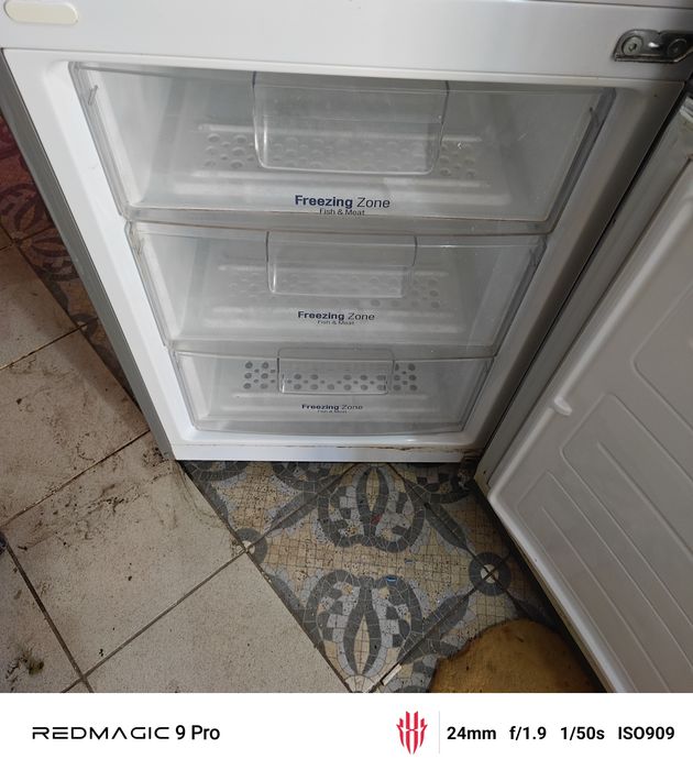 LG холодильник продам