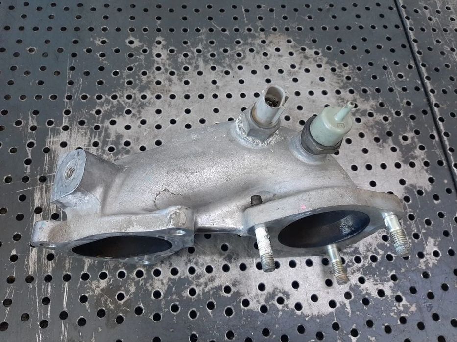 tubulatura galerie admisie cu senzor toyota rav 4 2.0 d 1cd ftv