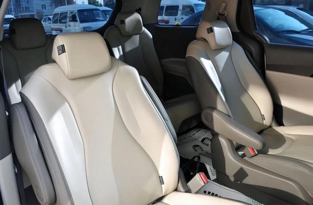 Продается Kia Carnival 2023