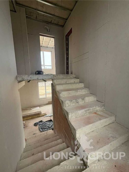 Продава се Къща в Варна, м-т Боровец - юг - 200 кв.м за 975 €/кв.м - Снимка #1