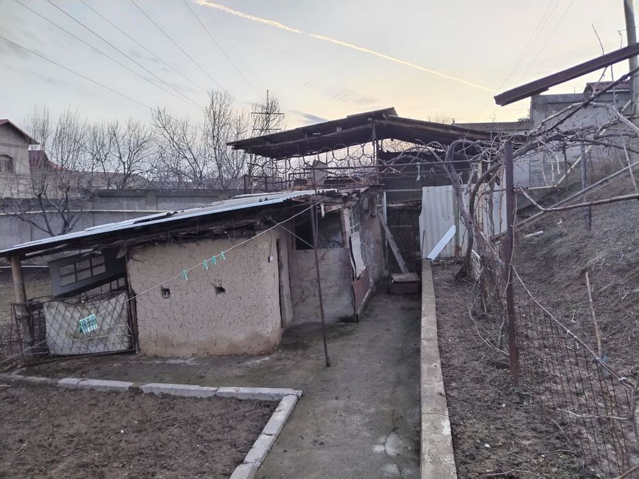 Uy sotiladi Toshkent viloyati