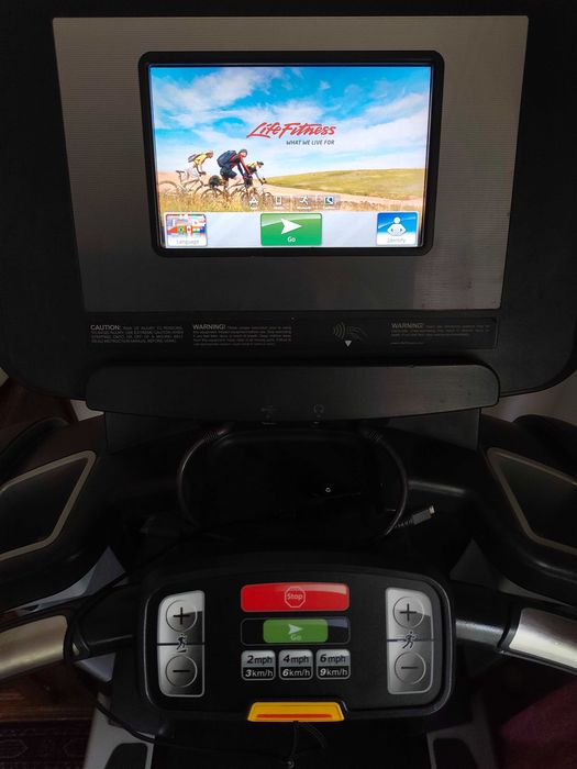 Пътека за бягане тредмил life fitness 95T