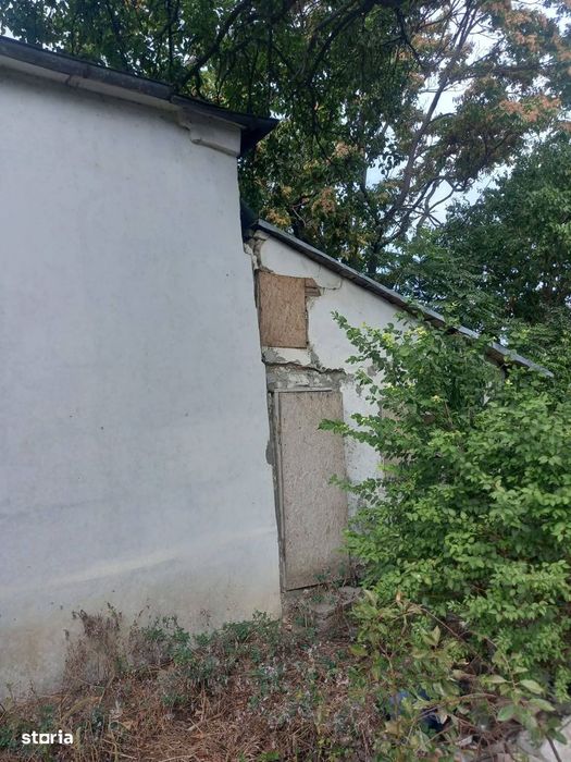 Casă detașată de 80 mp, acces asfaltic și teren 773 mp