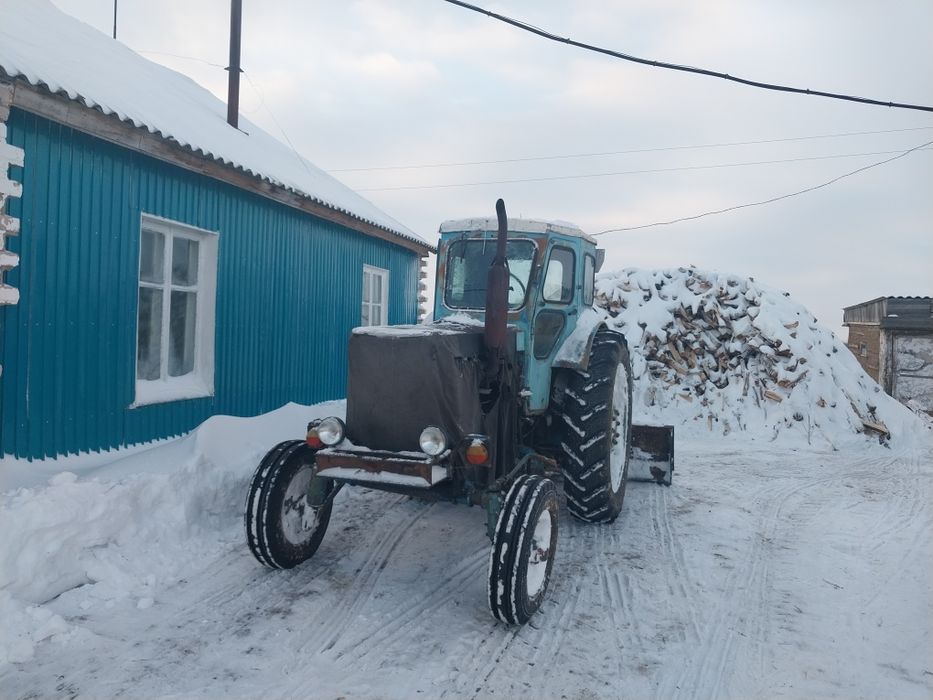 Продам трактор с телегой