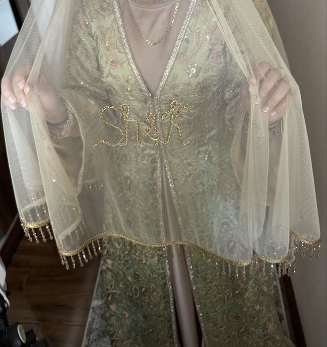 Продается ансамбль (Чапан+платье база)