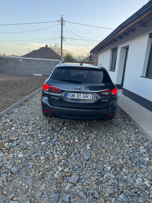 Masina  Mazda  6