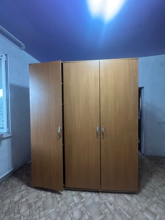 Продам шкаф 10 000 самовывоз