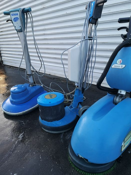 Подопочистваща Машина на ТОК 220V/ 24V 3брПране на Килими