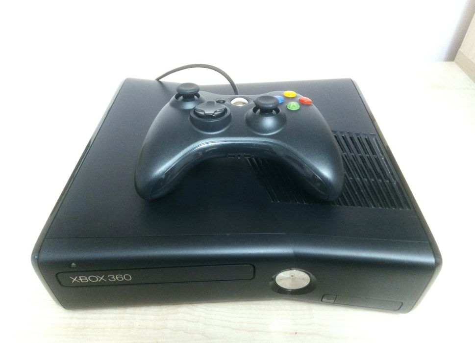 Продам приставку xbox 360 slim на з/ч