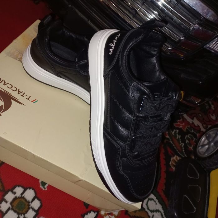 Мужская обувь кроссы