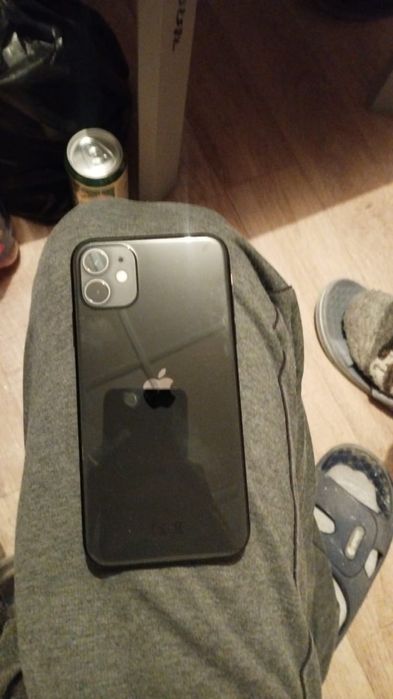 Продам Iphone 11