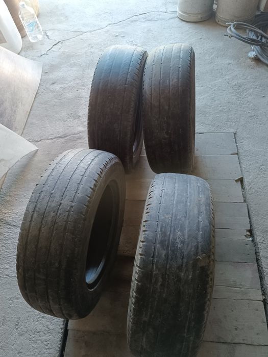 Баллоны летнии б/у на 215/65/16