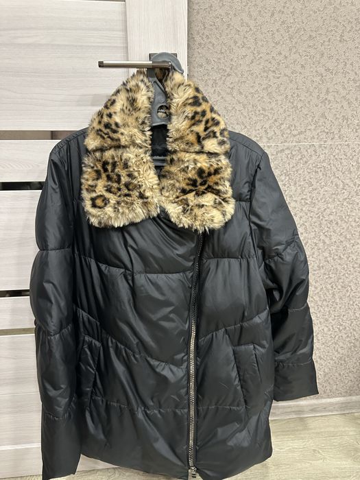 Продам зимнюю куртку