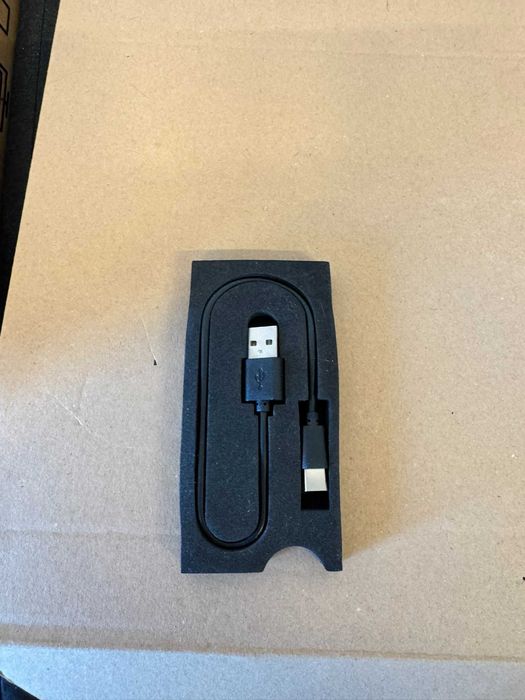Lot 30 cabluri USB: 10x USB-C, 4x C-C, 3x Lightning, 9x Micro-USB, USB-B + 1 sigilat