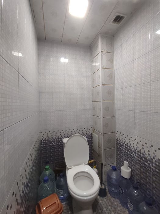 Srochna vagzalda 2 xonali uy ijoraga beriladi