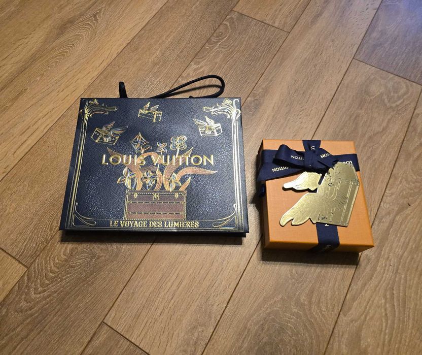 Louis Vuitton празнична новогодишна торбичка лимитирана серия 2025