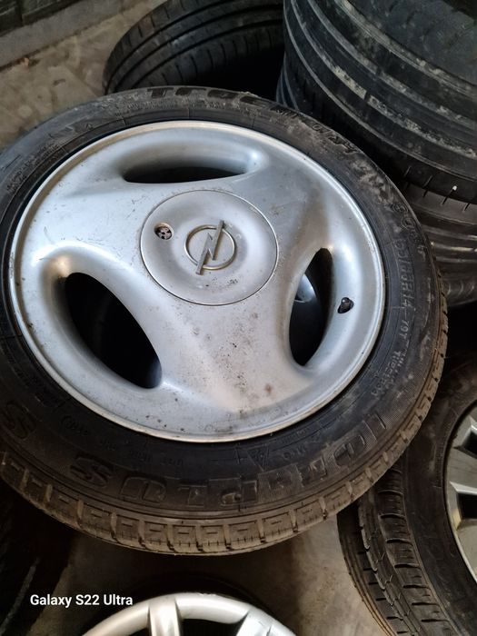 Opel Corsa 14 цола +гуми 165 65 14 4болта Замъка Ямбол
