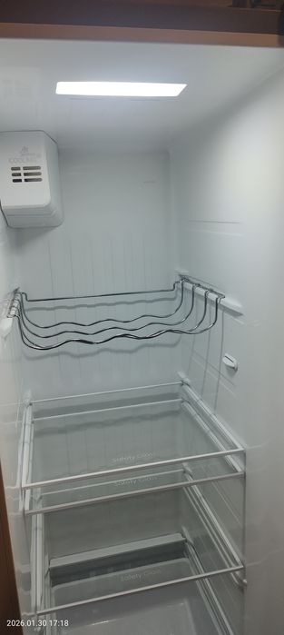 Хладилник TESLA (model: RB5201FMX )