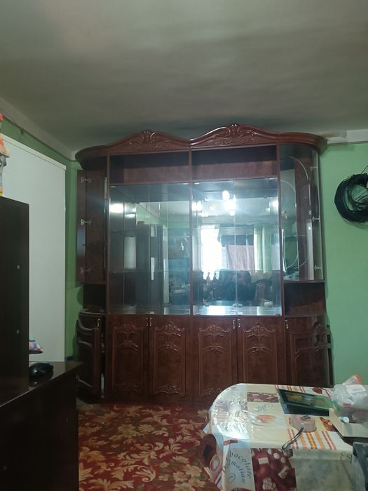 Сервант продам цена договорная