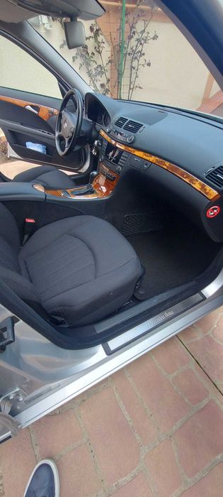 Mercedes-Benz Clasa E - limuzină