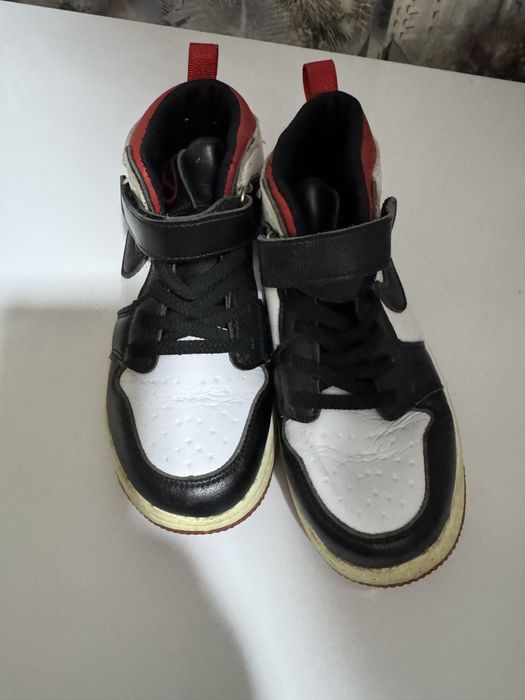 Проодам обувь на весну осень