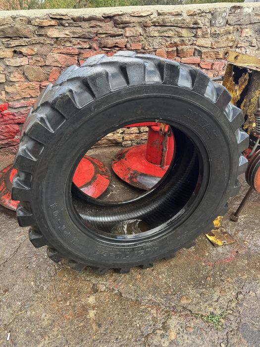 Гуми за челен товарач