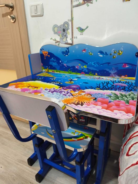 Birou cu scaun pentru copii