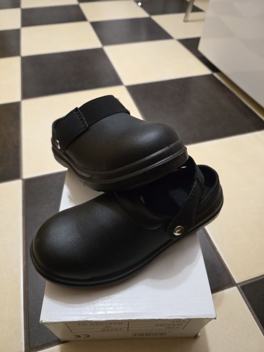 SANDALE DE LUCRU - Noi - Marimea 37