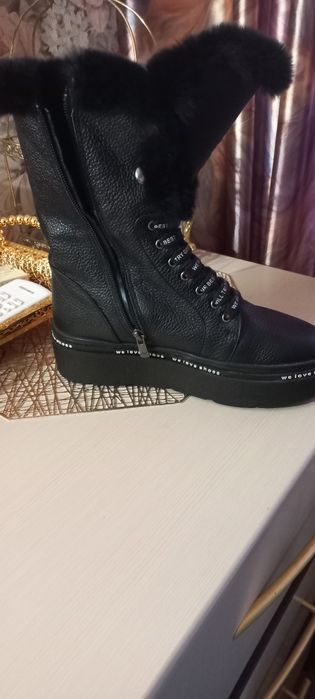 Зимние  38 разм  ботинки