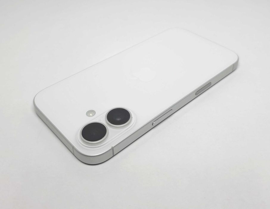 iPhone 16 128GB White