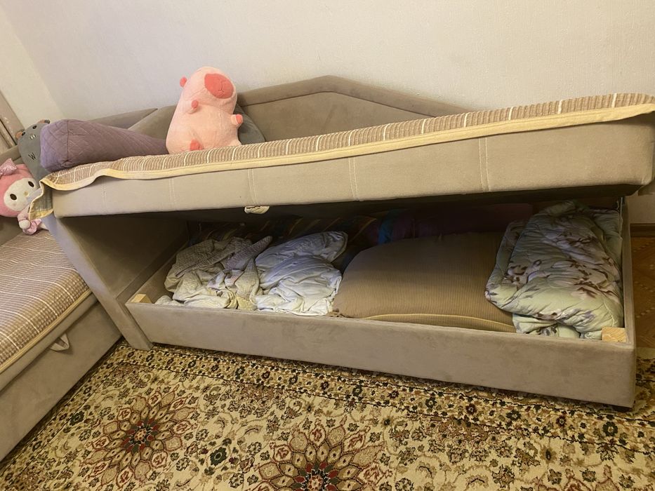 Продам 2 кровати 1,8м