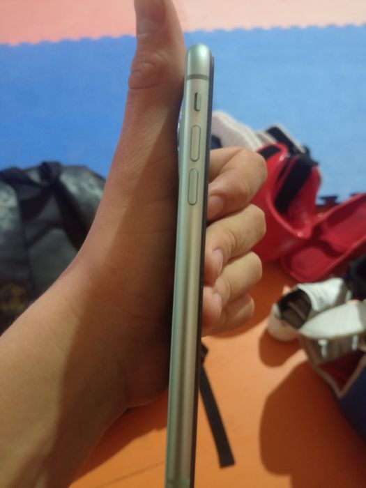 iPhone 11 (нашел 3 месяца назад) на запчасти