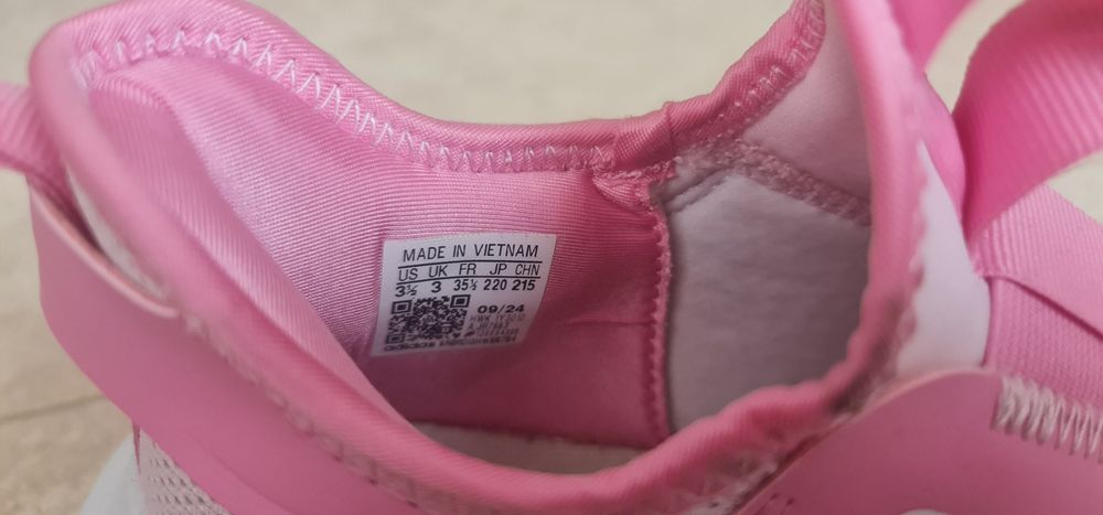 Adidasi fete roz marca adidas mas 35.5