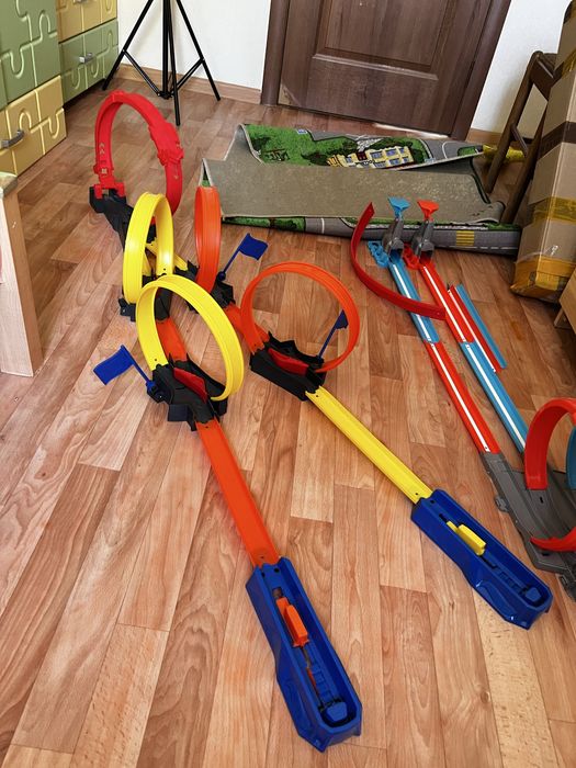 Продам трассу hot wheels