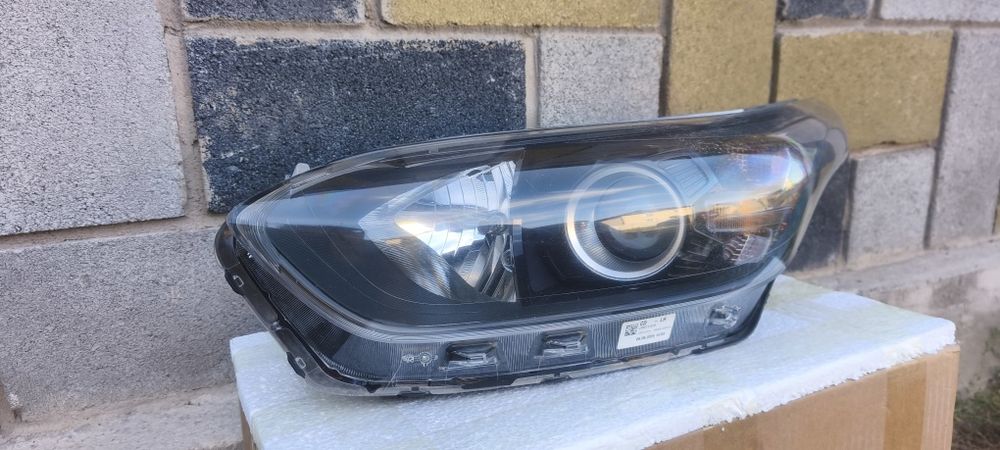 Фара левая Киа Сид комфорт 92101J7001 Kia ceed