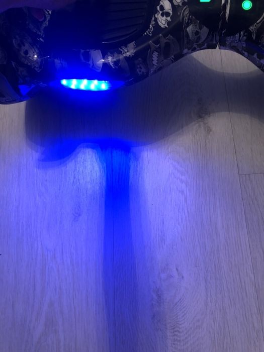 Hoverboard Skull