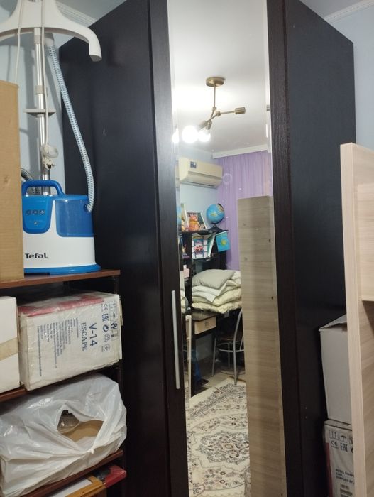 Продам углаво шкаф