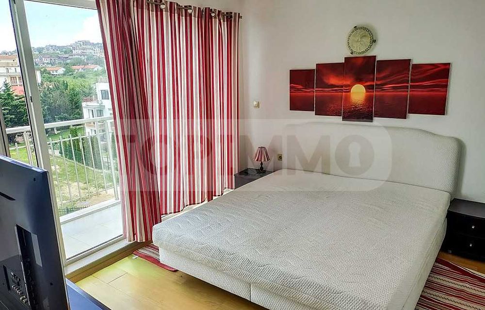 Двустаен апартамент с уникална морска гледка в град Бяла