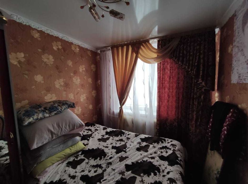 Продам 4-х комн. ул. Строителей, 4