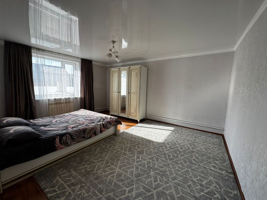 Б. Абая 60/1 жер үй сатылады,.