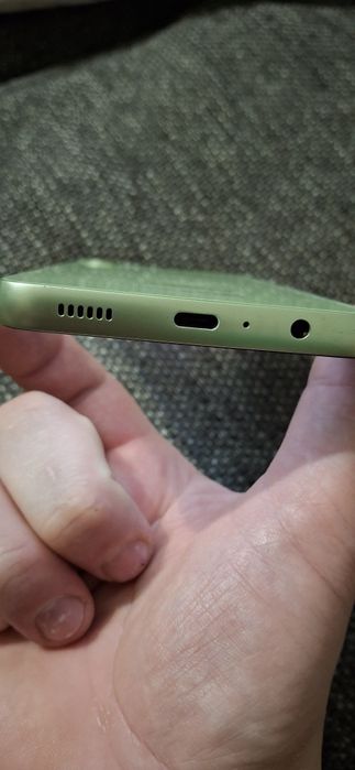 Samsung 05   2sim в отличном состоянии