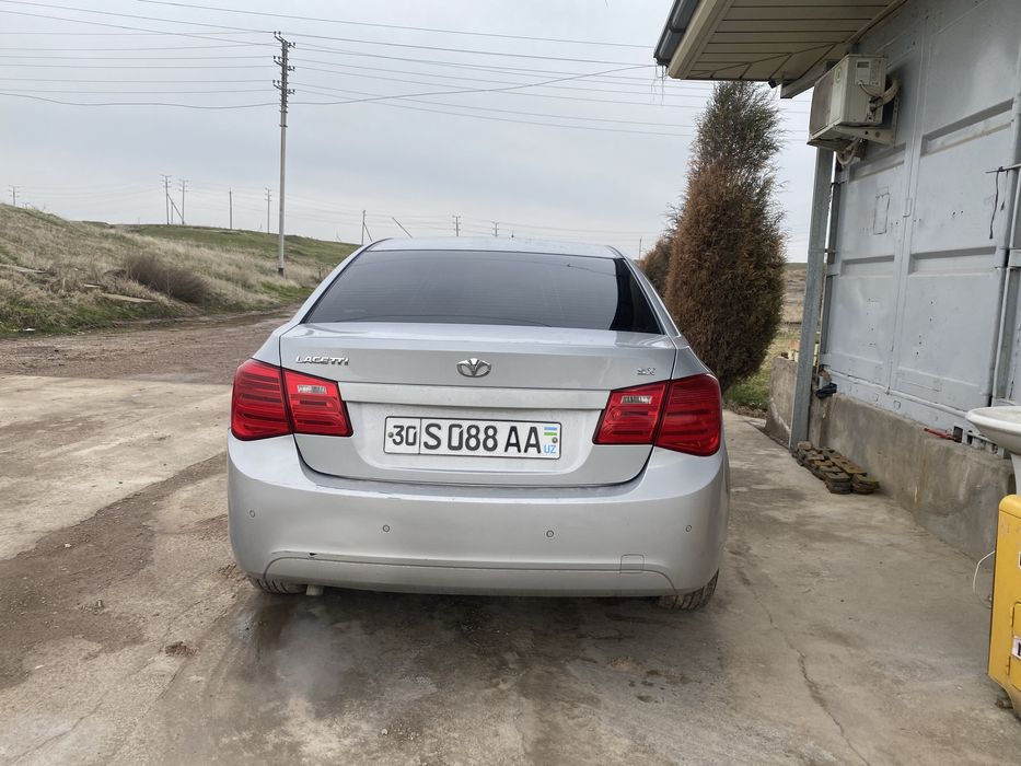 Lasetti Cruze 1.6 Dons