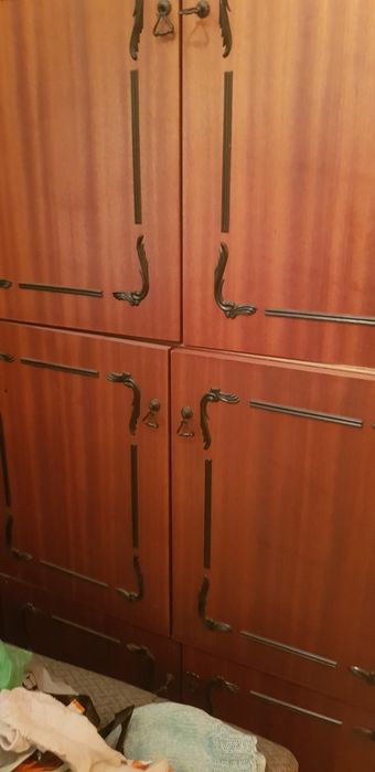 Секции и шкафове - 2броя холни и други мебели